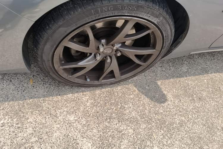Used Infiniti Q50L 2015 2.0T Sport Edition Left Front Wheel Hub
