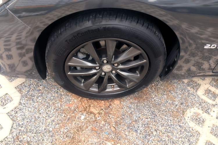 Used Infiniti Q50L 2015 2.0T Enjoyment Edition Left Front Wheel Hub