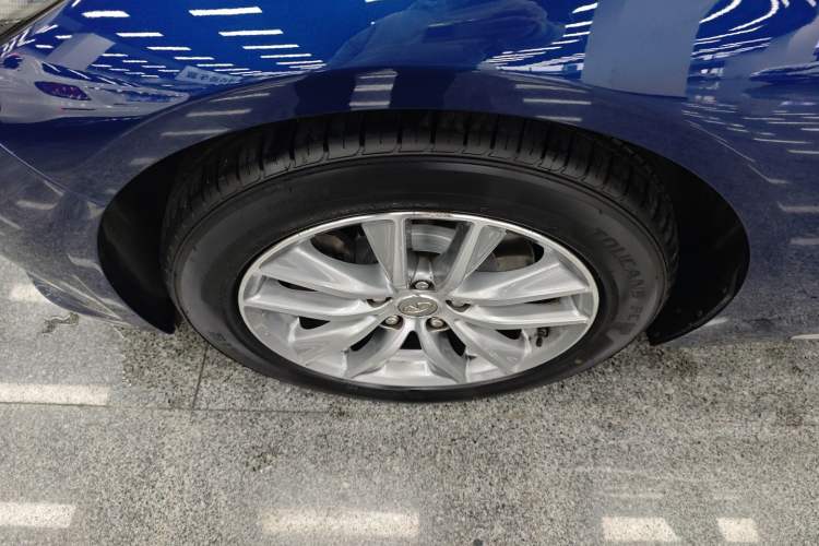 Used Infiniti Q50L 2015 2.0T Enjoyment Edition Left Front Wheel Hub