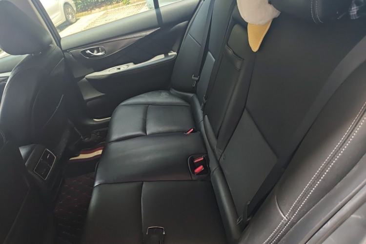 Used Infiniti Q50L 2015 2.0T Enjoyment Edition Left Rear Seat
