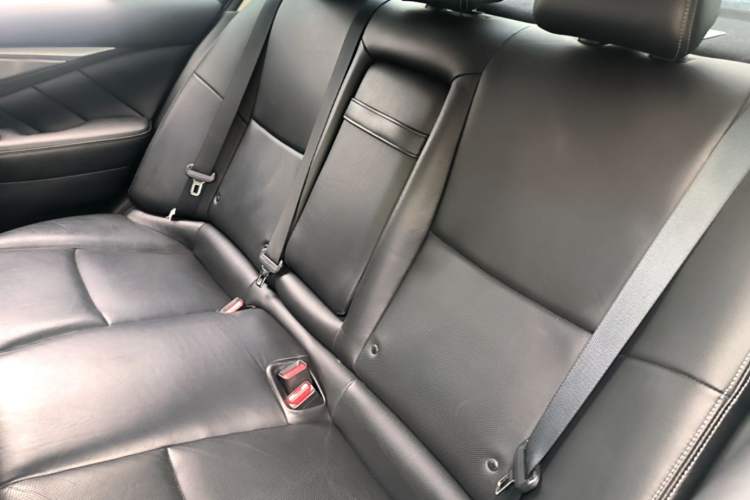 Used Infiniti Q50L 2015 2.0T Enjoyment Edition Left Rear Seat