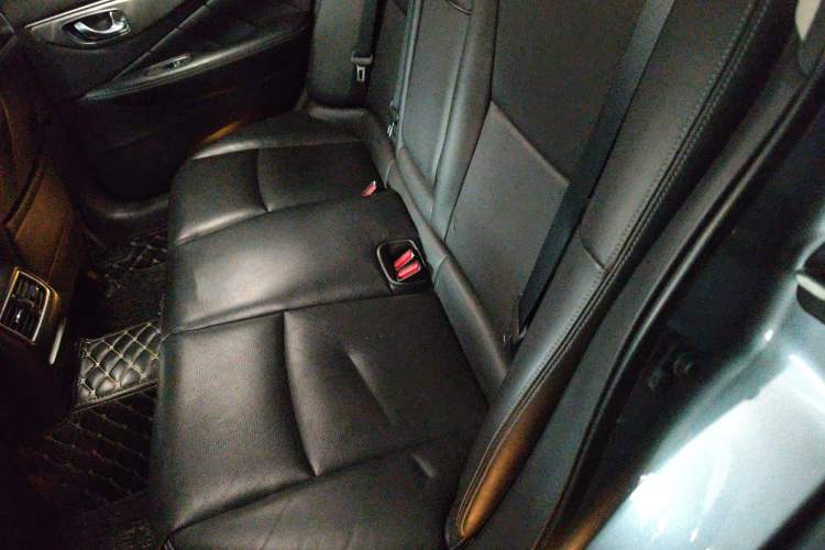 Used Infiniti Q50L 2015 2.0T Enjoyment Edition Left Rear Seat