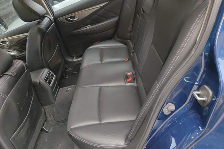Used Infiniti Q50L 2015 2.0T Enjoyment Edition Left Rear Seat