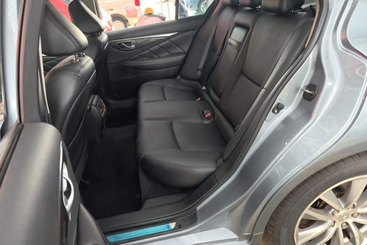 Used Infiniti Q50L 2015 2.0T Comfort Edition Left Rear Seat