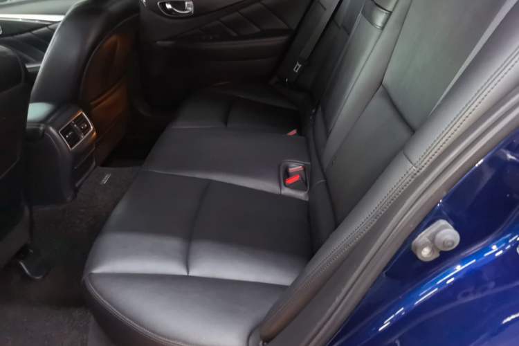 Used Infiniti Q50L 2015 2.0T Comfort Edition Left Rear Seat