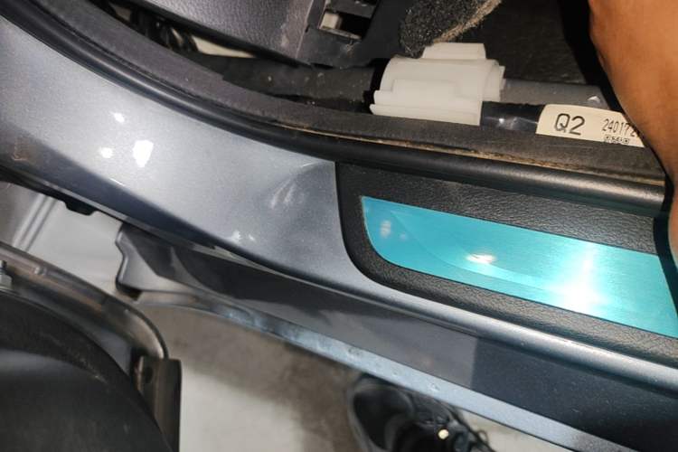 Used Infiniti Q50L 2015 2.0T Enjoyment Edition Left Side Sill