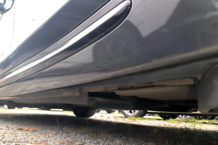 Used Infiniti Q50L 2015 2.0T Enjoyment Edition Left Side Sill