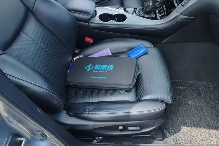 Used Infiniti Q50L 2015 2.0T Sport Edition Right Front Seat