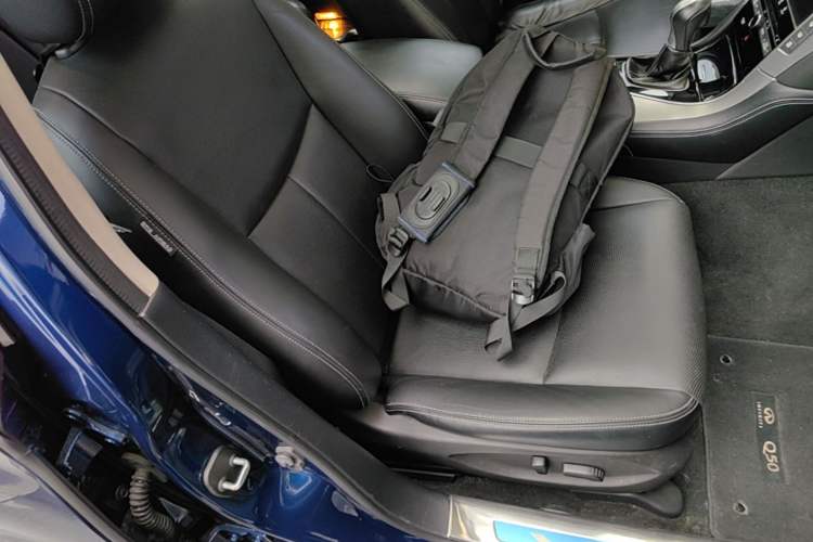 Used Infiniti Q50L 2015 2.0T Enjoyment Edition Right Front Seat