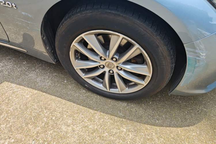 Used Infiniti Q50L 2015 2.0T Enjoyment Edition Right Front Wheel Hub