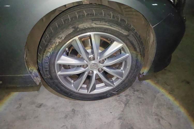 Used Infiniti Q50L 2015 2.0T Enjoyment Edition Right Front Wheel Hub