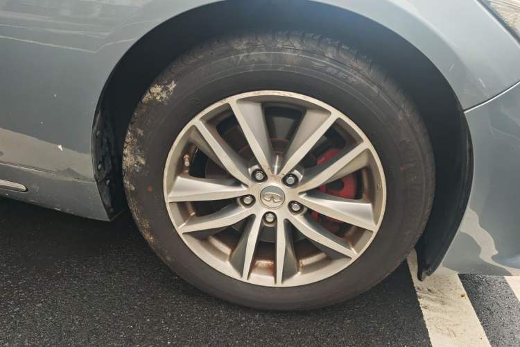 Used Infiniti Q50L 2015 2.0T Enjoyment Edition Right Front Wheel Hub