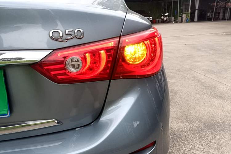Used Infiniti Q50L 2015 2.0T Enjoyment Edition Right Rear Taillight