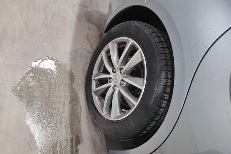 Used Infiniti Q50L 2015 2.0T Enjoyment Edition Right Rear Wheel Hub