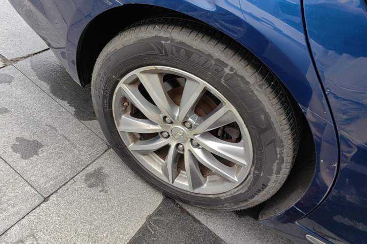 Used Infiniti Q50L 2015 2.0T Enjoyment Edition Right Rear Wheel Hub
