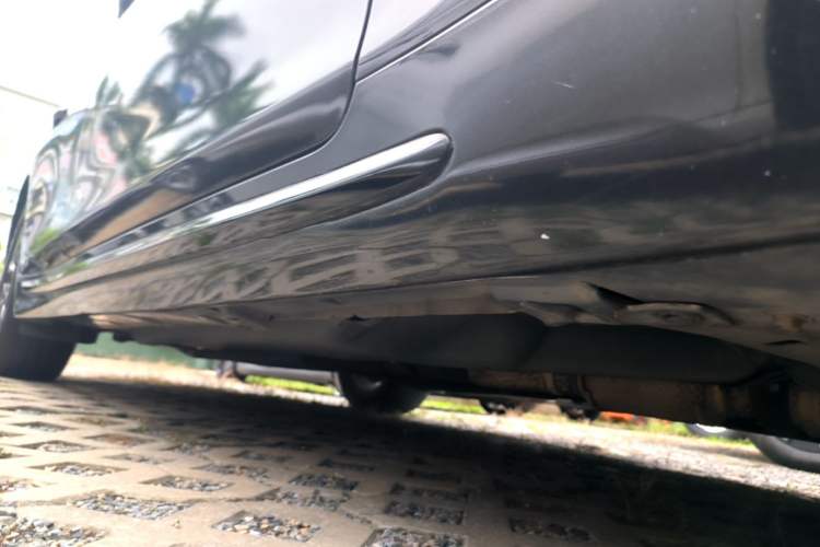 Used Infiniti Q50L 2015 2.0T Enjoyment Edition Right Side Sill