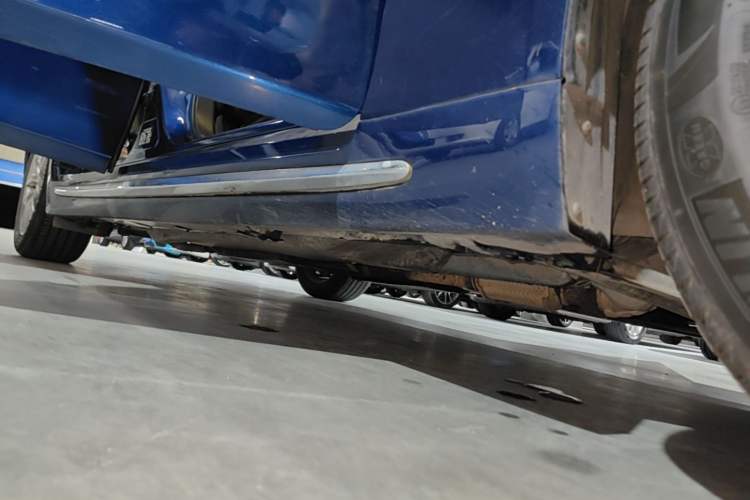 Used Infiniti Q50L 2015 2.0T Enjoyment Edition Right Side Sill