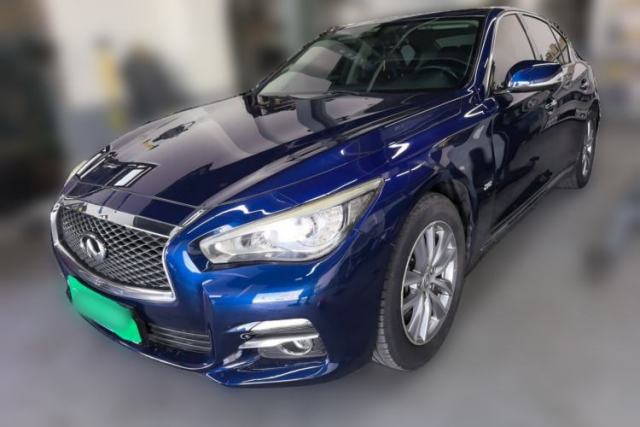 Ojetý Infiniti Q50L 2015 2.0T Comfort Edition