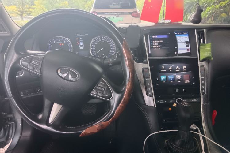 Used Infiniti Q50L 2015 2.0T Enjoyment Edition Steering Wheel