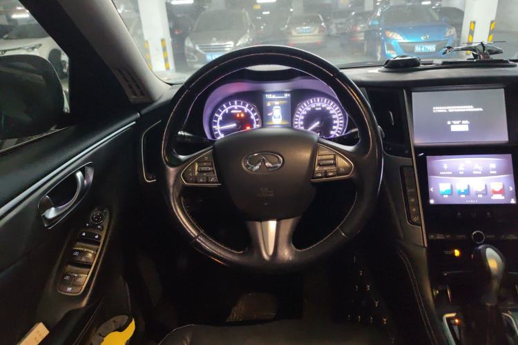 Used Infiniti Q50L 2015 2.0T Enjoyment Edition Steering Wheel