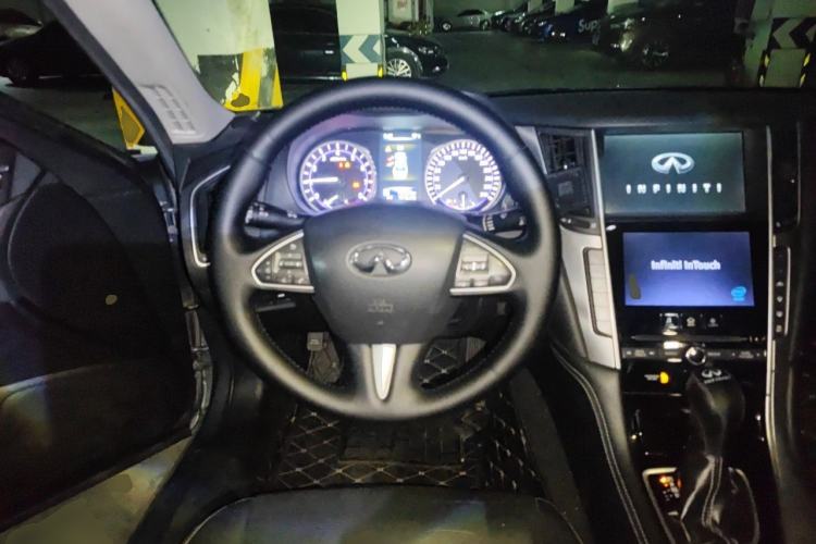 Used Infiniti Q50L 2015 2.0T Enjoyment Edition Steering Wheel