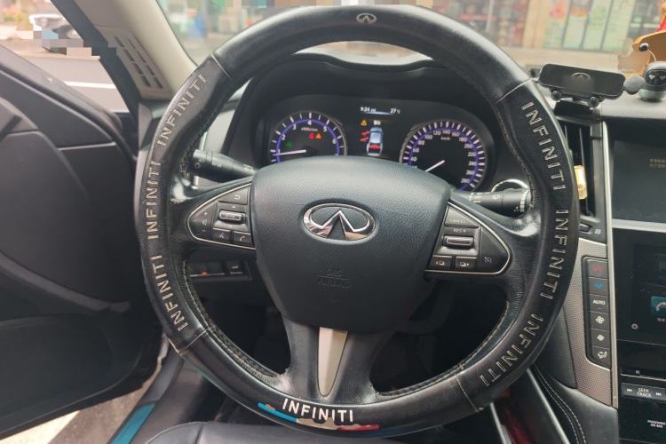 Used Infiniti Q50L 2015 2.0T Enjoyment Edition Steering Wheel