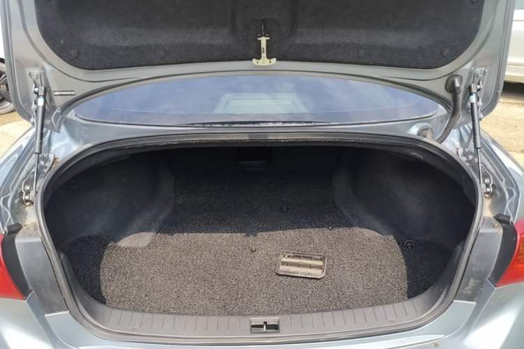 Used Infiniti Q50L 2015 2.0T Sport Edition Trunk