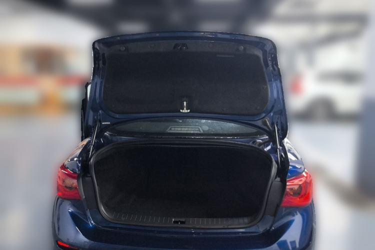 Used Infiniti Q50L 2015 2.0T Enjoyment Edition Trunk