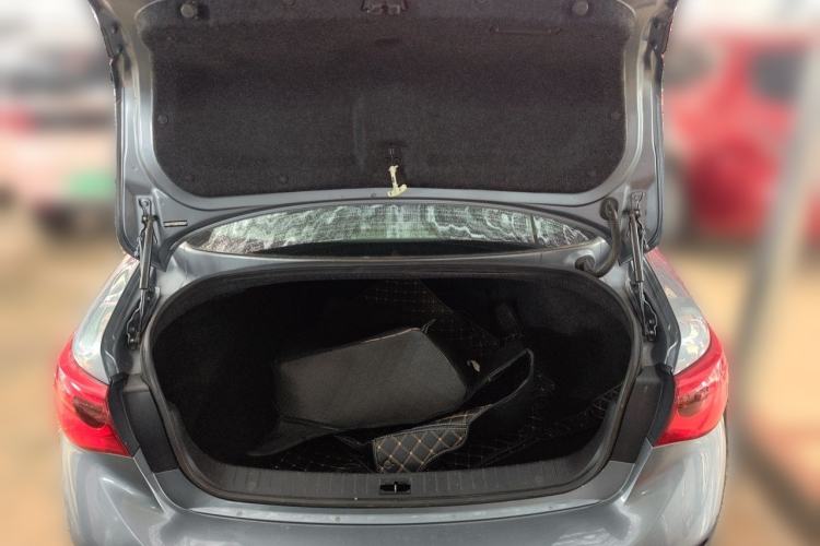 Used Infiniti Q50L 2015 2.0T Comfort Edition Trunk