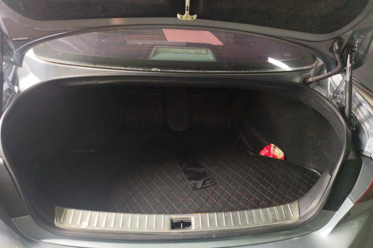 Used Infiniti Q50L 2015 2.0T Enjoyment Edition Trunk
