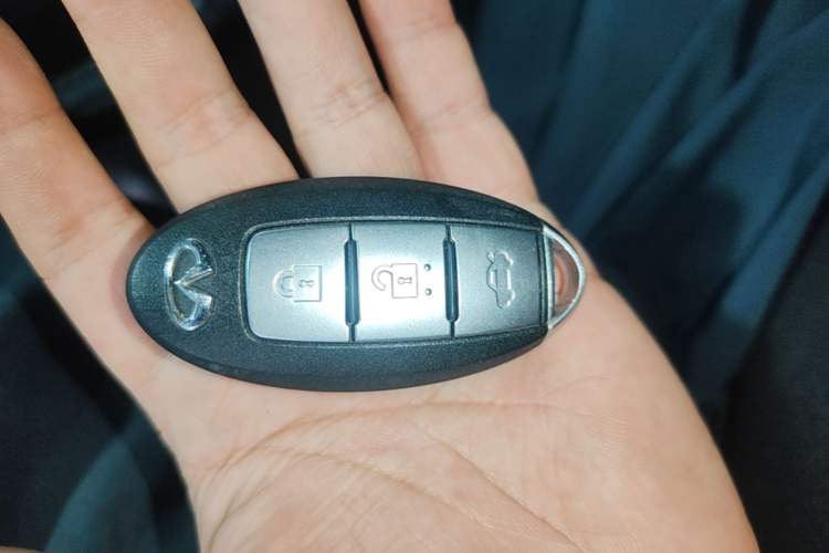 Used Infiniti Q50L 2015 2.0T Enjoyment Edition Vehicle Key