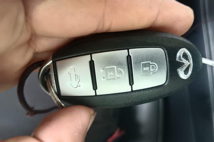 Used Infiniti Q50L 2015 2.0T Enjoyment Edition Vehicle Key