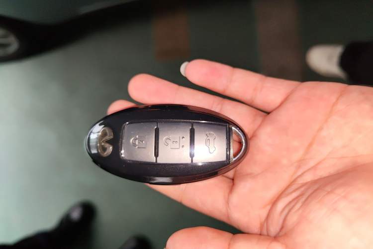 Used Infiniti Q50L 2015 2.0T Enjoyment Edition Vehicle Key