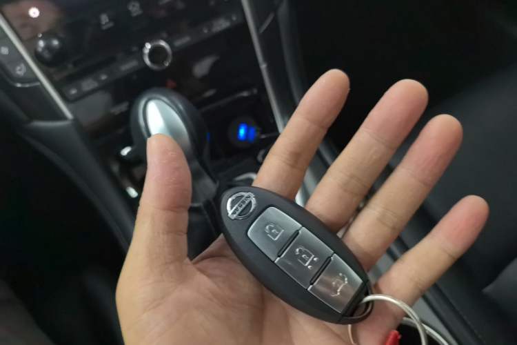 Used Infiniti Q50L 2015 2.0T Comfort Edition Vehicle Key