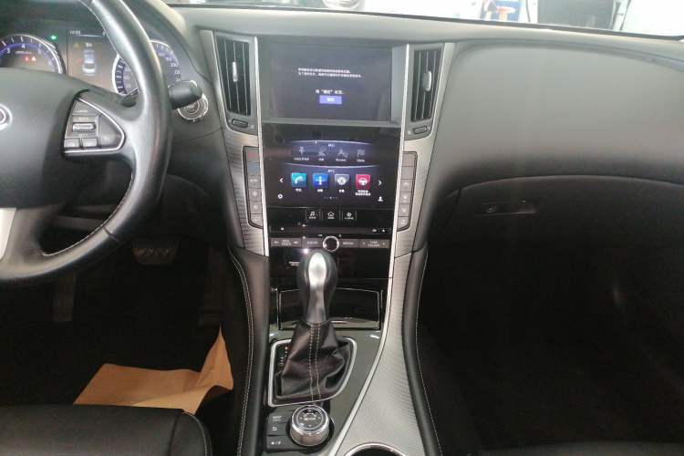 Used Infiniti Q50L 2015 2.0T Enjoyment Edition Audio And AC Panel
