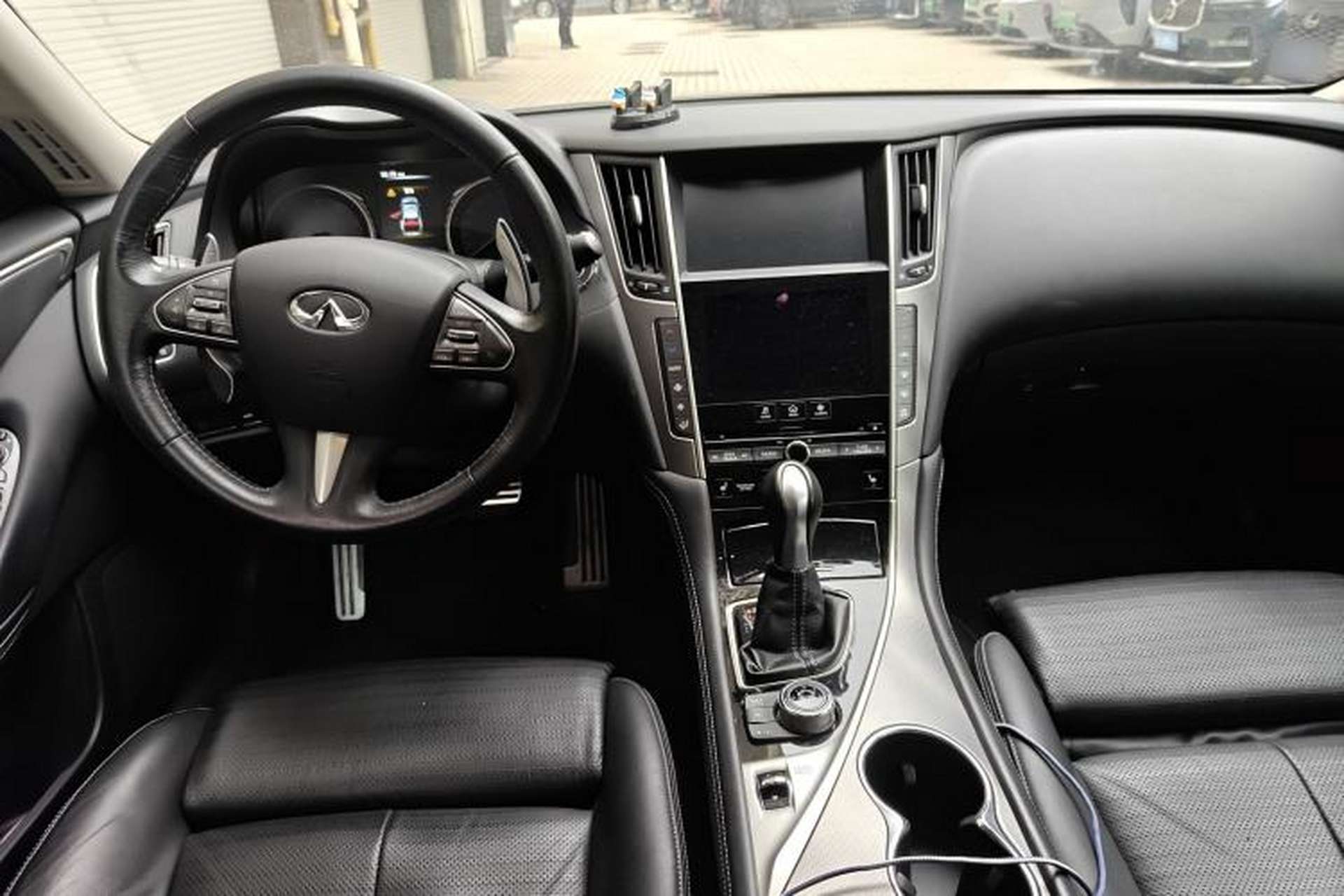 Used Infiniti Q50L 2015 2.0T Sport Edition Center Console