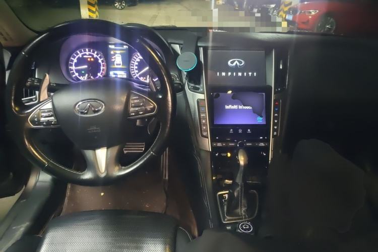 Used Infiniti Q50L 2015 2.0T Sport Edition Center Console