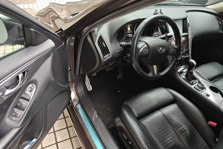 Used Infiniti Q50L 2015 2.0T Sport Edition Driver Seat