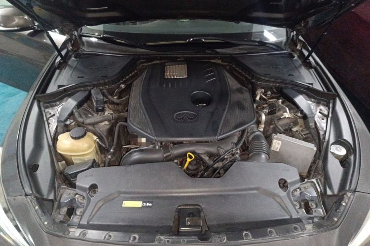 Used Infiniti Q50L 2015 2.0T Sport Edition Engine Bay