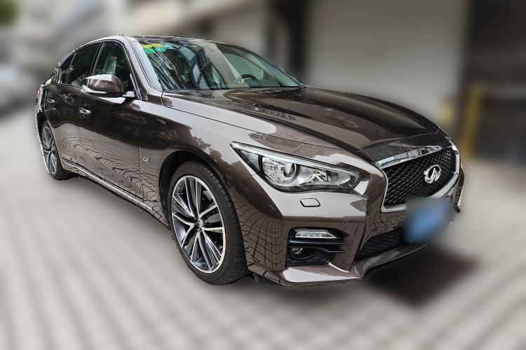 Used Infiniti Q50L 2015 2.0T Sport Edition Front Right 45 Deg