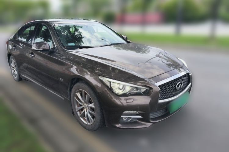 Used Infiniti Q50L 2015 2.0T Enjoyment Edition Front Right 45 Deg