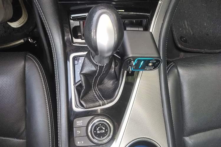 Used Infiniti Q50L 2015 2.0T Enjoyment Edition Gear Lever