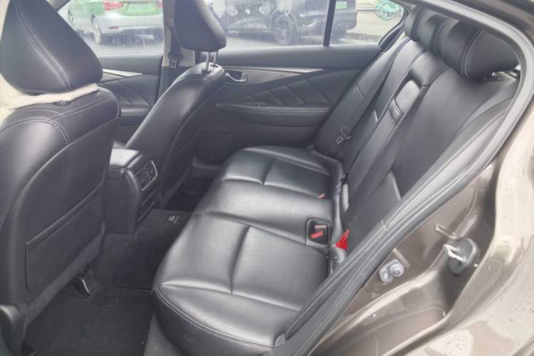 Used Infiniti Q50L 2015 2.0T Enjoyment Edition Interior 2