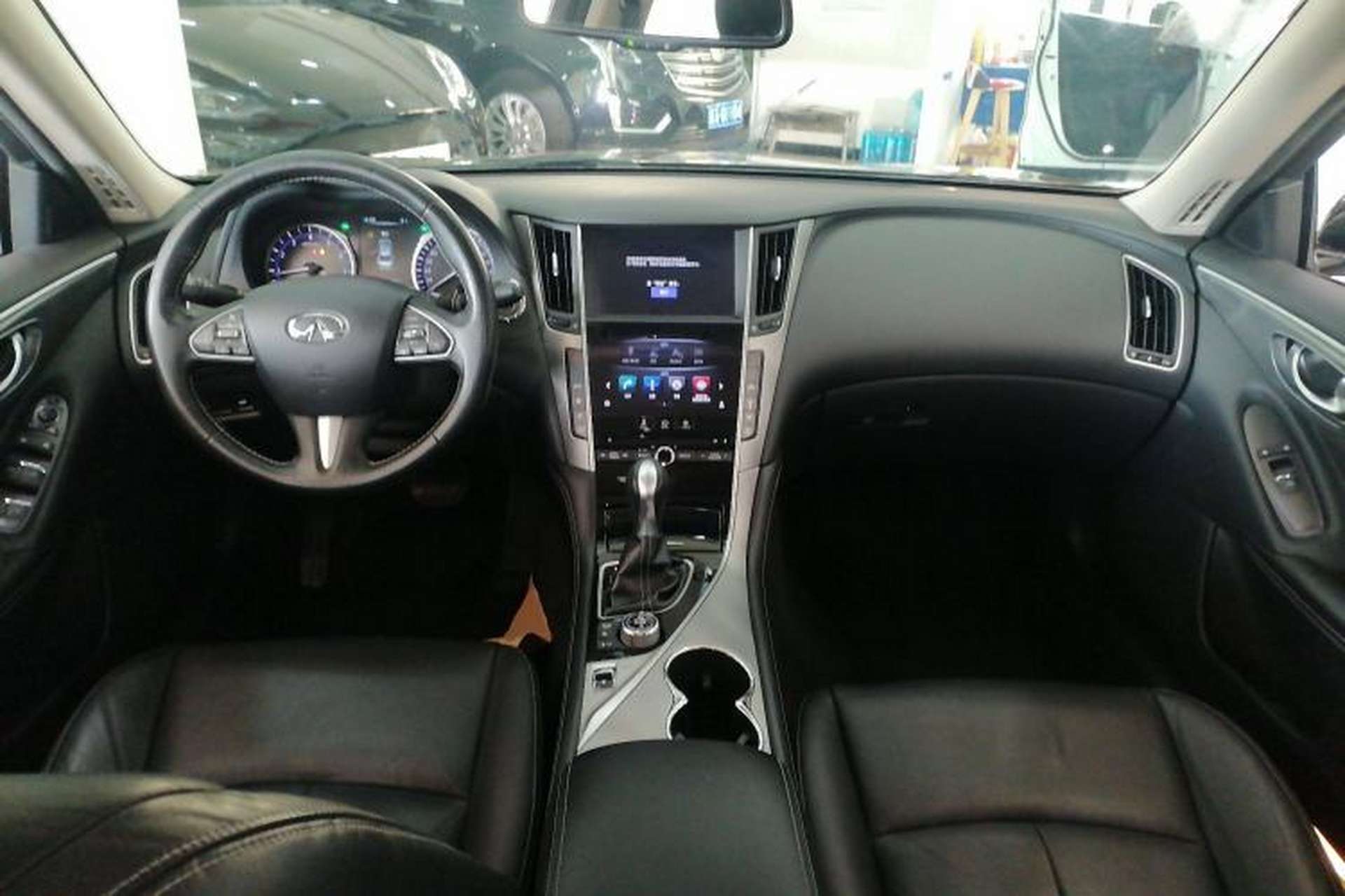 Used Infiniti Q50L 2015 2.0T Enjoyment Edition Interior 2