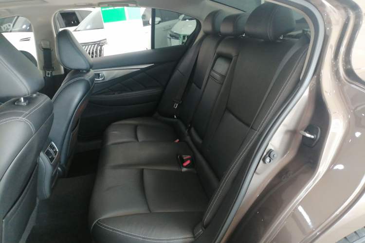 Used Infiniti Q50L 2015 2.0T Enjoyment Edition Interior 4