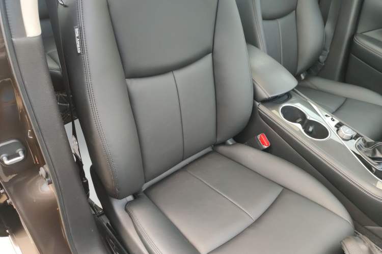 Used Infiniti Q50L 2015 2.0T Comfort Edition Right Front Seat
