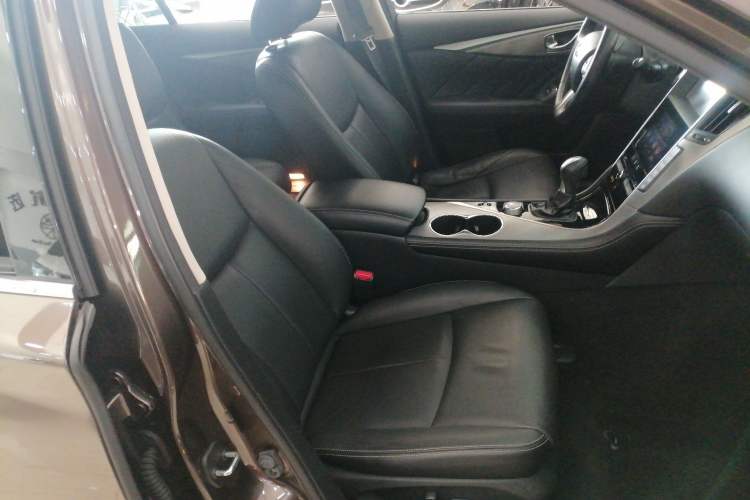 Used Infiniti Q50L 2015 2.0T Enjoyment Edition Right Front Seat