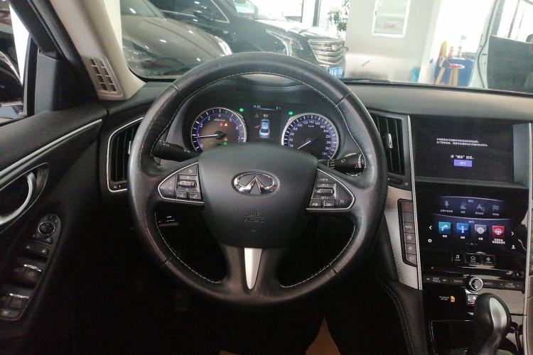 Used Infiniti Q50L 2015 2.0T Enjoyment Edition Steering Wheel