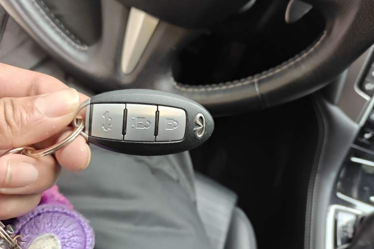 Used Infiniti Q50L 2015 2.0T Sport Edition Vehicle Key