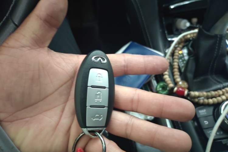 Used Infiniti Q50L 2015 2.0T Luxury Edition Vehicle Key